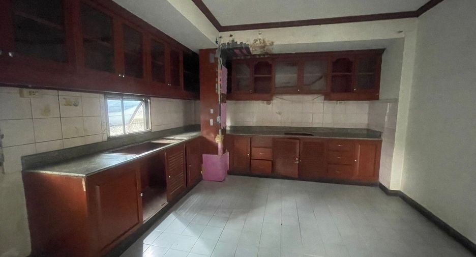 For sale studio house in Bang Sue, Bangkok