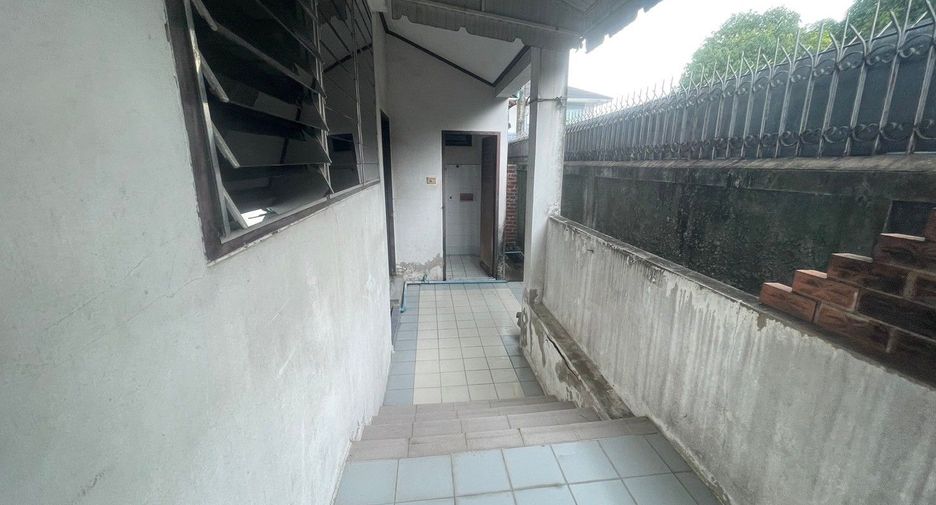 For sale studio house in Bang Sue, Bangkok