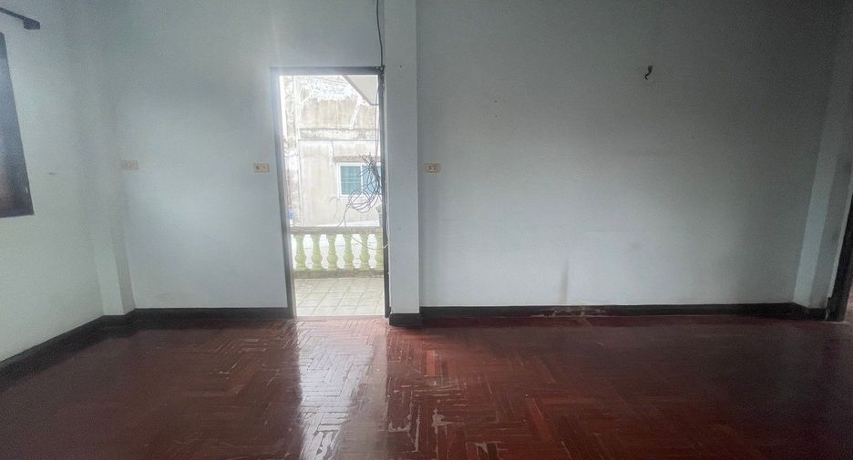 For sale studio house in Bang Sue, Bangkok