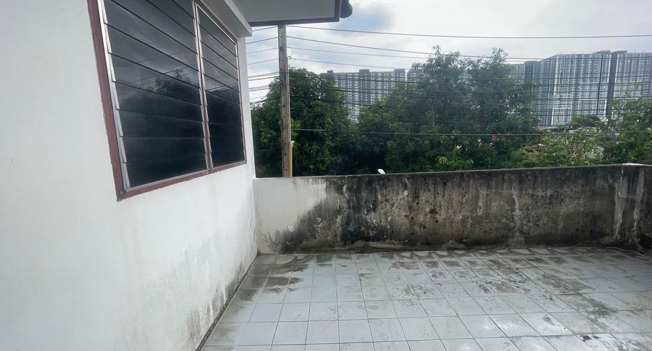 For sale studio house in Bang Sue, Bangkok
