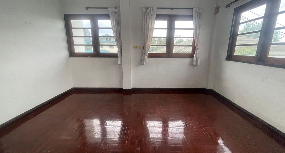 For sale studio house in Bang Sue, Bangkok