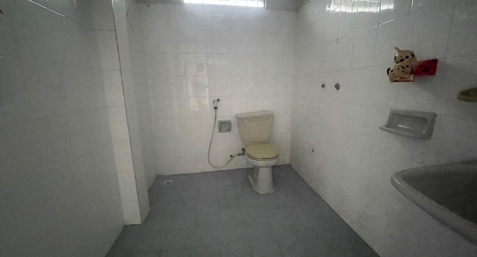 For sale studio house in Bang Sue, Bangkok