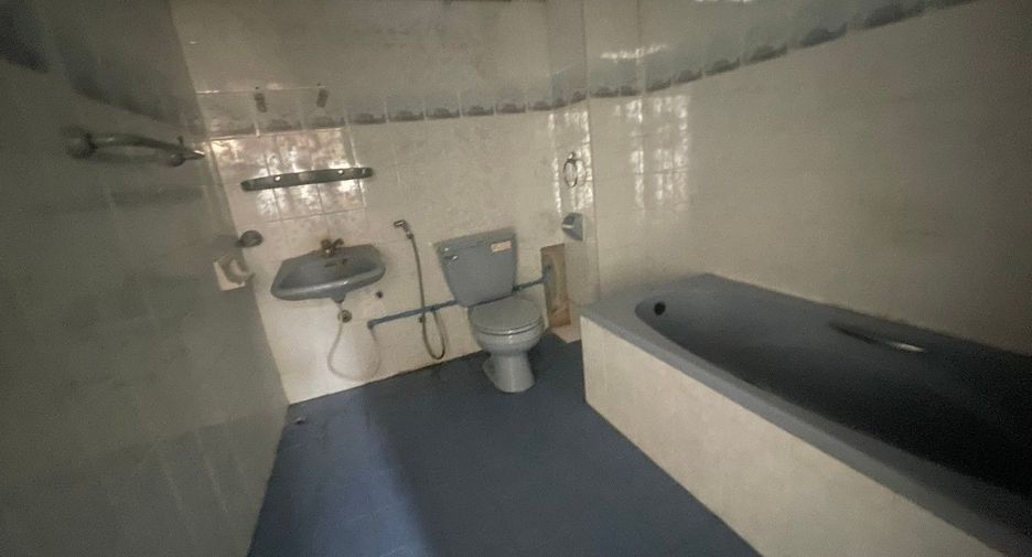 For sale studio house in Bang Sue, Bangkok