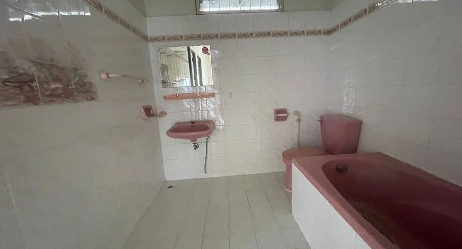For sale studio house in Bang Sue, Bangkok