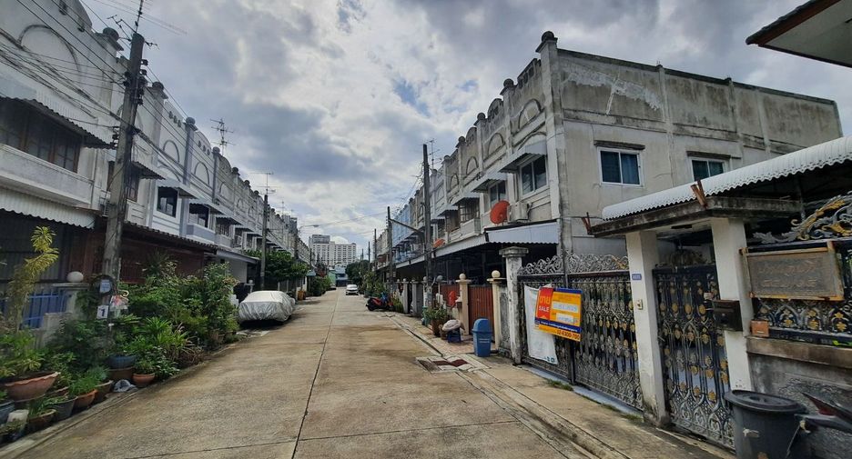 For sale studio house in Bang Sue, Bangkok