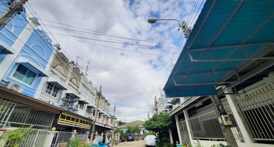 For sale studio house in Bang Sue, Bangkok