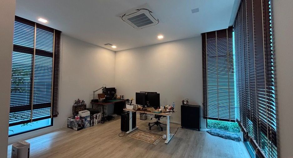 For rent 4 bedrooms house in Bang Phli, Samut Prakan