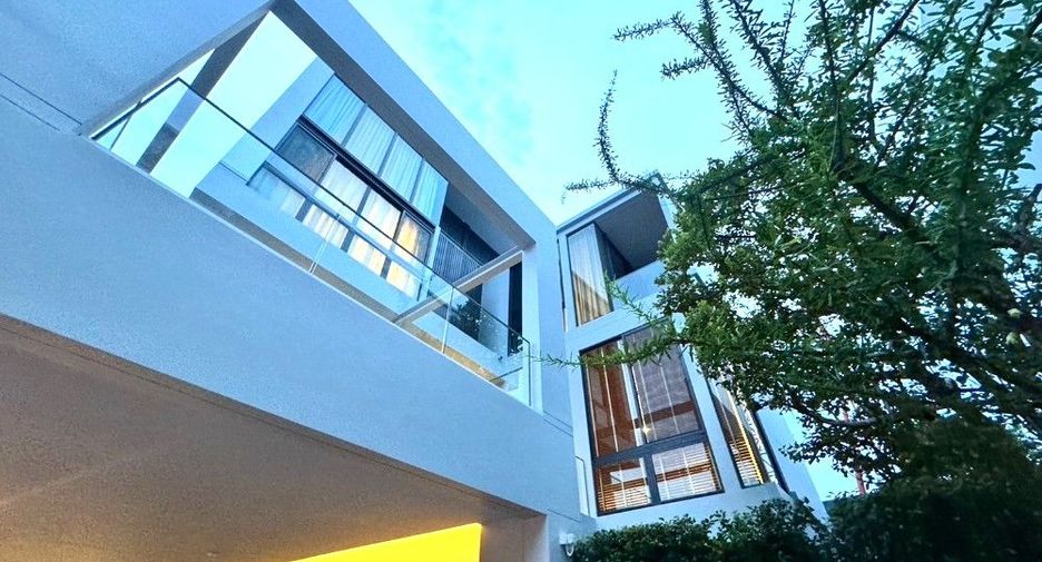 For rent 4 bedrooms house in Bang Phli, Samut Prakan