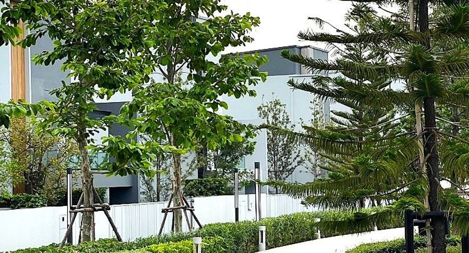 For rent 4 bedrooms house in Bang Phli, Samut Prakan