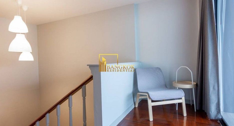 For rent 6 bedrooms townhouse in Yan Nawa, Bangkok