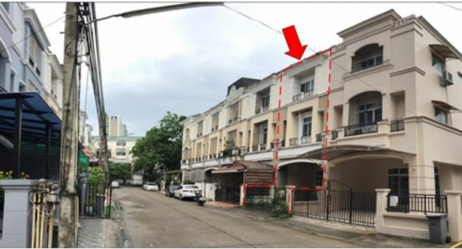 For sale studio townhouse in Bueng Kum, Bangkok
