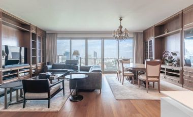 For rent 3 bedrooms condo in Pathum Wan, Bangkok