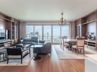For rent 3 bedrooms condo in Pathum Wan, Bangkok