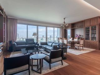 For rent 3 bedrooms condo in Pathum Wan, Bangkok