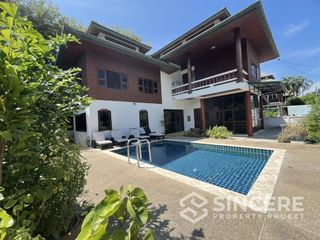 For rent 4 bedrooms villa in Mueang Phuket, Phuket