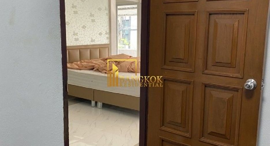 Reihenhaus zur Miete mit 3 Zimmer in Khlong Toei, Bangkok