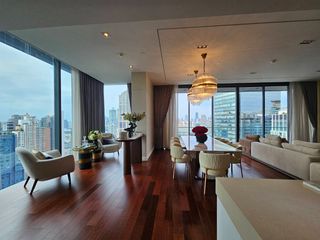 À louer 3 chambres condo à Khlong Toei, Bangkok