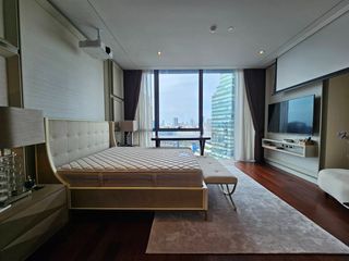 À louer 3 chambres condo à Khlong Toei, Bangkok