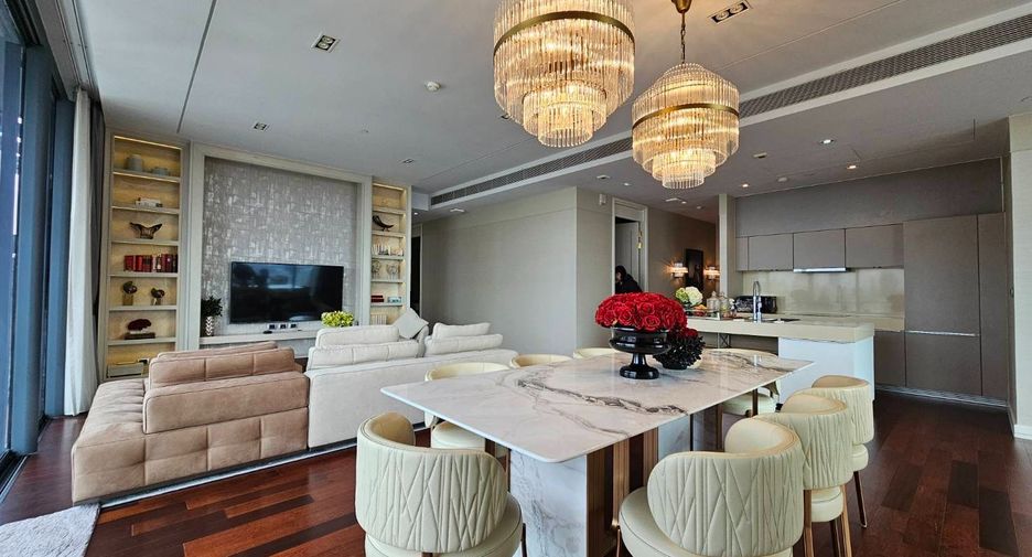 À louer 3 chambres condo à Khlong Toei, Bangkok