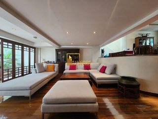 For rent 4 bedrooms townhouse in Watthana, Bangkok