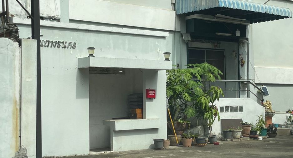 À vendre studio maison de ville à Suan Luang, Bangkok