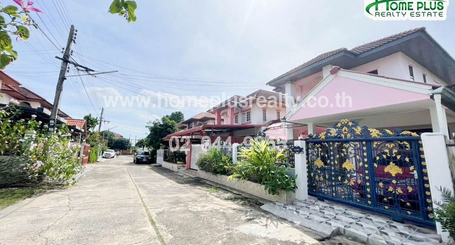 For sale 3 bedrooms house in Mueang Pathum Thani, Pathum Thani