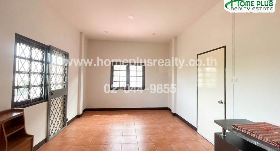 For sale 3 bedrooms house in Mueang Pathum Thani, Pathum Thani