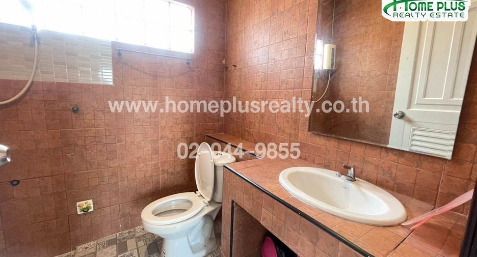 For sale 3 bedrooms house in Mueang Pathum Thani, Pathum Thani