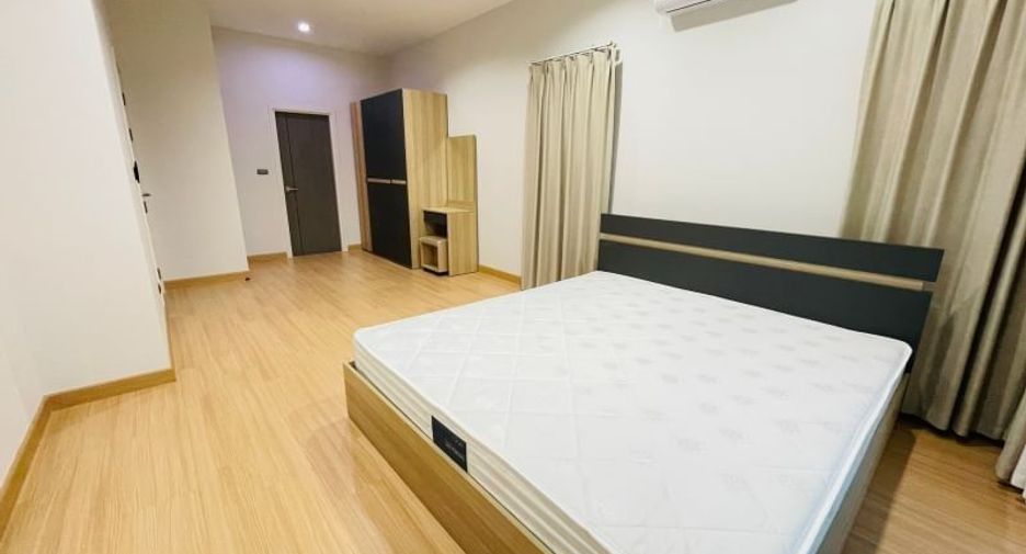 À louer 4 chambres maison à Saraphi, Chiang Mai