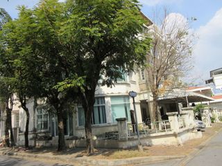 Casa en venta de estudio en Taling Chan, Bangkok