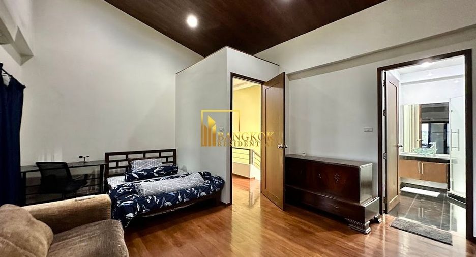 Reihenhaus zur Miete mit 4 Zimmer in Watthana, Bangkok