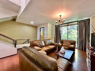 For rent 4 bedrooms townhouse in Watthana, Bangkok