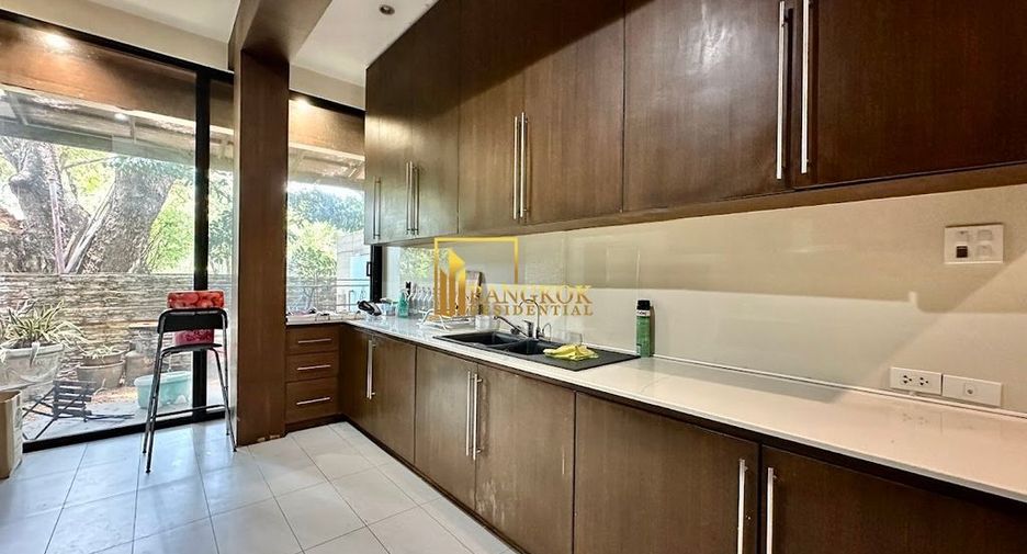 Reihenhaus zur Miete mit 4 Zimmer in Watthana, Bangkok