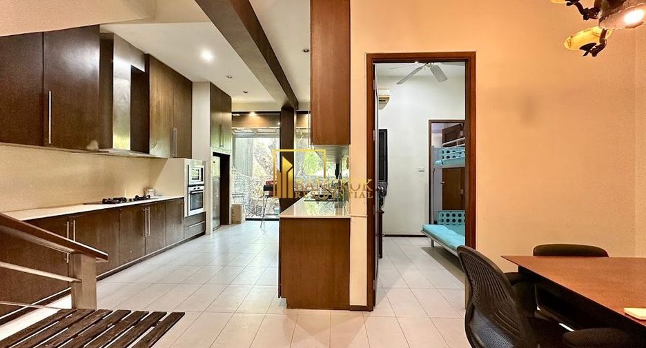 Reihenhaus zur Miete mit 4 Zimmer in Watthana, Bangkok