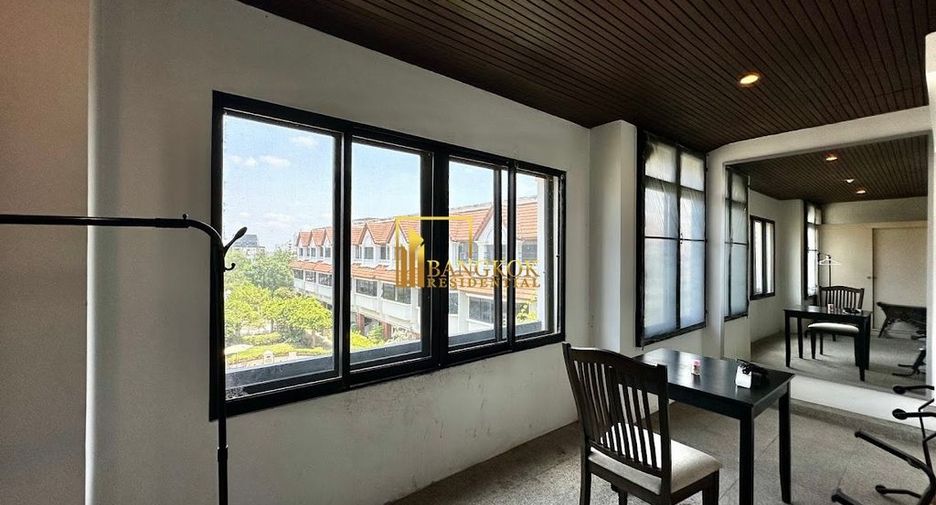 Reihenhaus zur Miete mit 4 Zimmer in Watthana, Bangkok