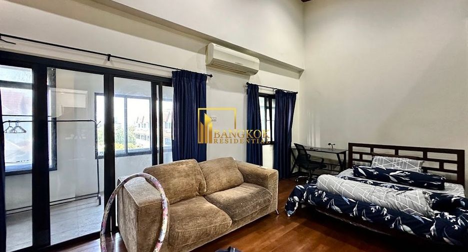 Reihenhaus zur Miete mit 4 Zimmer in Watthana, Bangkok