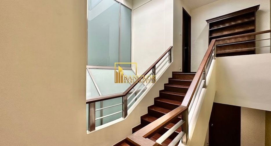 Reihenhaus zur Miete mit 4 Zimmer in Watthana, Bangkok