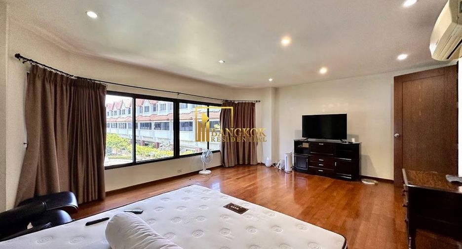 Reihenhaus zur Miete mit 4 Zimmer in Watthana, Bangkok