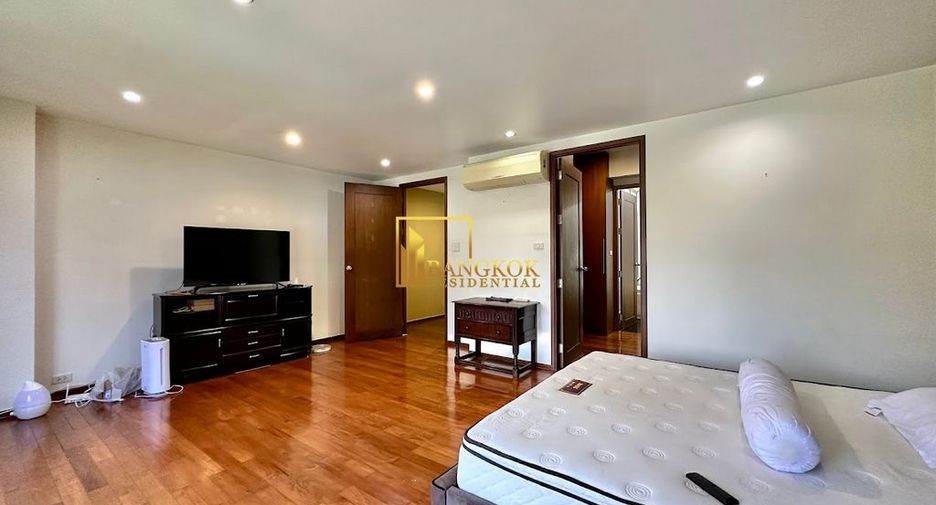 Reihenhaus zur Miete mit 4 Zimmer in Watthana, Bangkok
