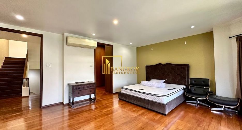 Reihenhaus zur Miete mit 4 Zimmer in Watthana, Bangkok