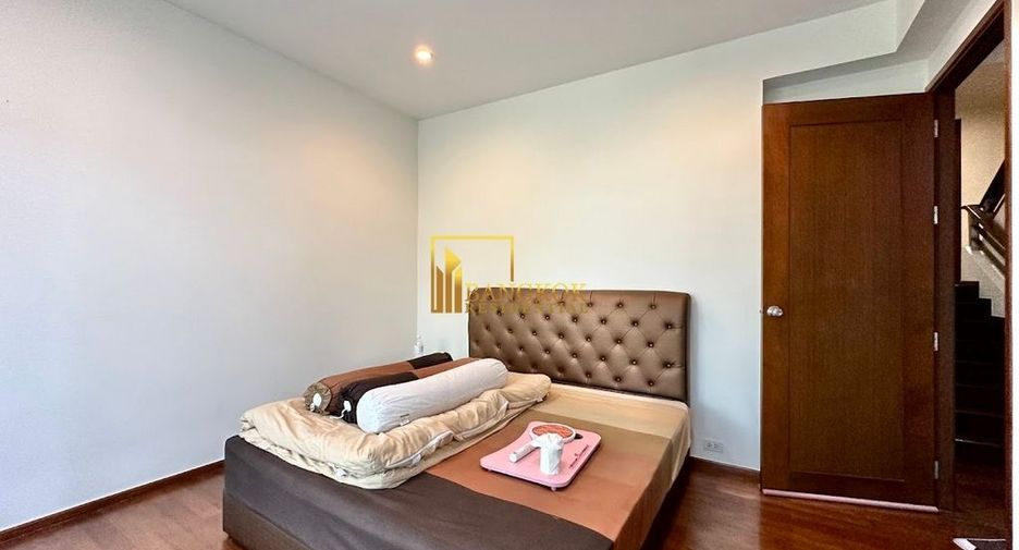 Reihenhaus zur Miete mit 4 Zimmer in Watthana, Bangkok