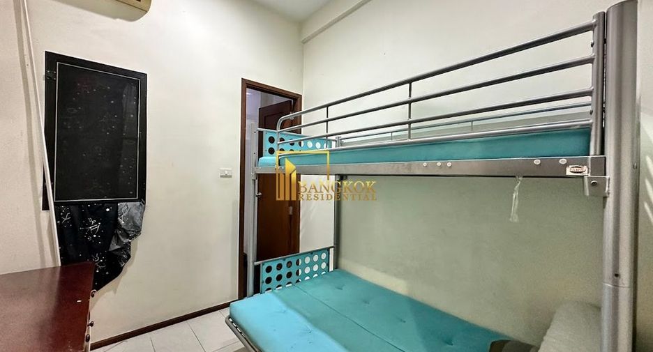 Reihenhaus zur Miete mit 4 Zimmer in Watthana, Bangkok