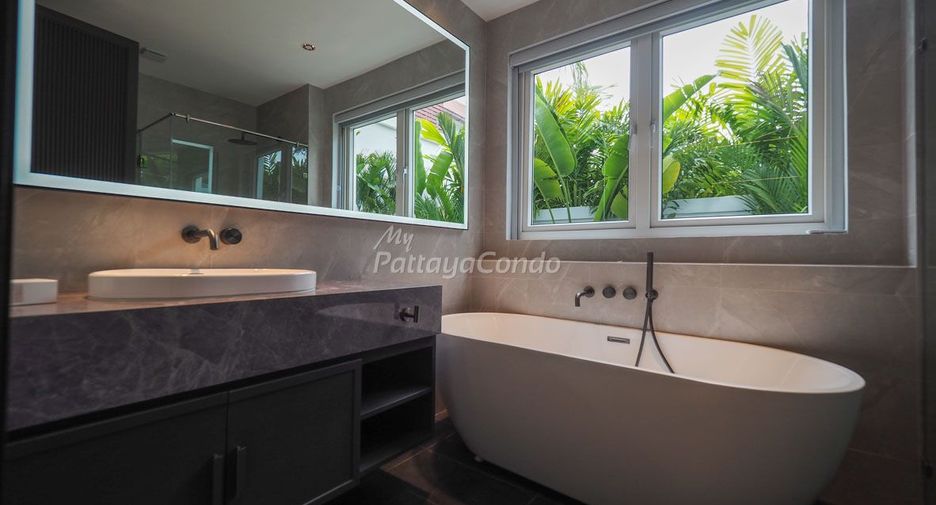 Casa en venta de 5 habitaciones en Bang Lamung, Chonburi