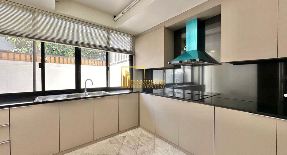 Reihenhaus zur Miete mit 3 Zimmer in Watthana, Bangkok