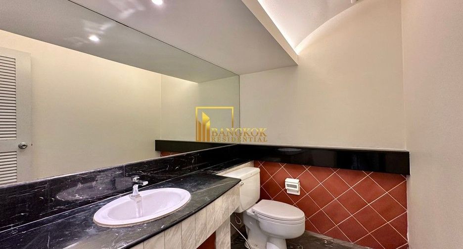 Reihenhaus zur Miete mit 3 Zimmer in Watthana, Bangkok
