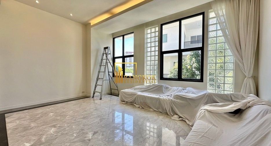 Reihenhaus zur Miete mit 3 Zimmer in Watthana, Bangkok