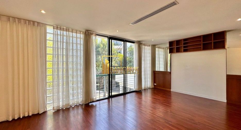Reihenhaus zur Miete mit 3 Zimmer in Watthana, Bangkok