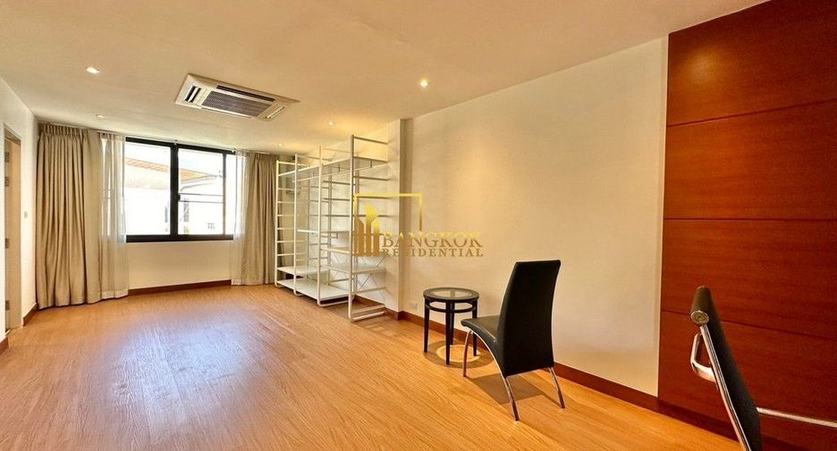 Reihenhaus zur Miete mit 3 Zimmer in Watthana, Bangkok