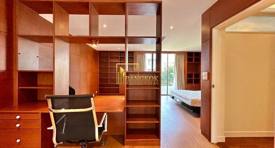 Reihenhaus zur Miete mit 3 Zimmer in Watthana, Bangkok