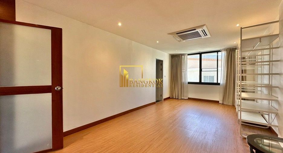 Reihenhaus zur Miete mit 3 Zimmer in Watthana, Bangkok